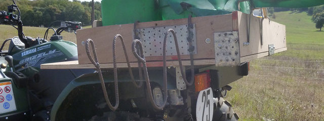 Porte-agneau aménagé sur le quad pour les soins